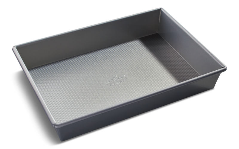 Professional Non-Stick Rectangular Cake Pan, 9 x 13-in R5Q7